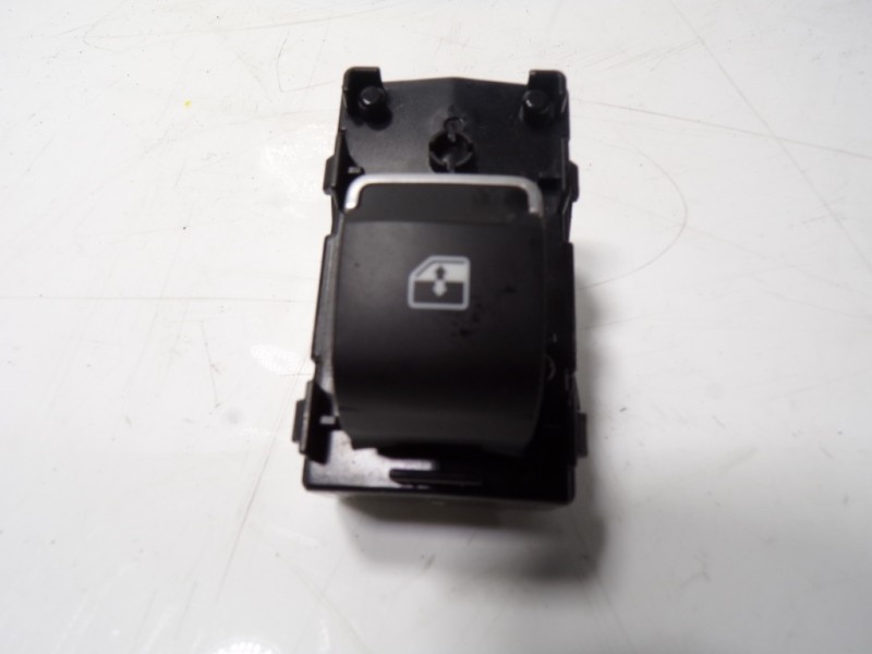 Recambio de mando elevalunas trasero derecho para hyundai santa fe essence 2wd referencia OEM IAM 93576S1110NNB 93576S1110NNB 