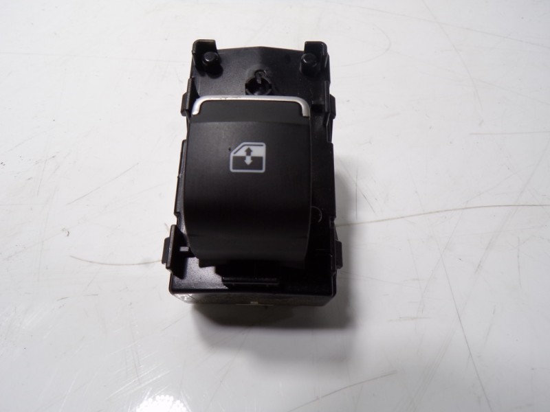 Recambio de mando elevalunas trasero izquierdo para hyundai santa fe essence 2wd referencia OEM IAM 93576S1110NNB 93576S1110NNB 