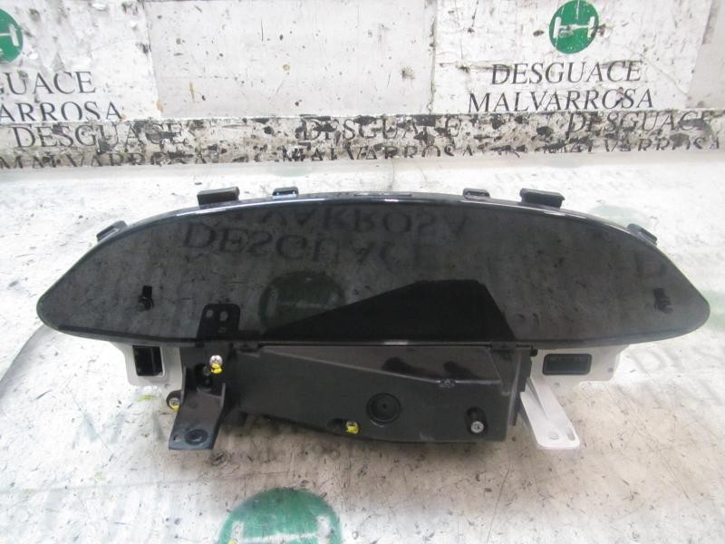 Recambio de cuadro instrumentos para toyota yaris 1.3 16v cat referencia OEM IAM 838000DJ60 838000DJ60 MB4573003672