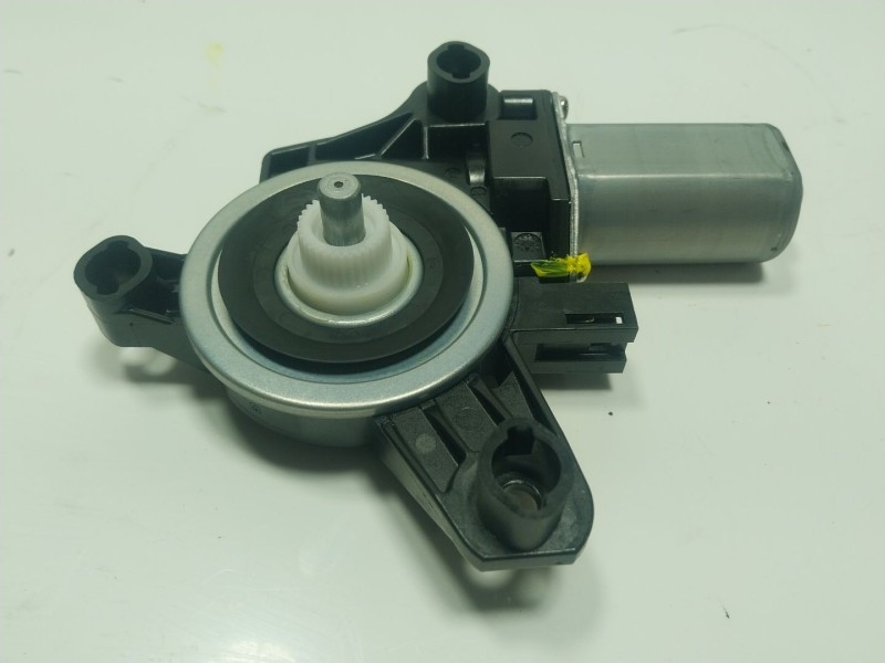 Recambio de motor elevalunas trasero izquierdo para mercedes-benz clase a berlina (bm 177) referencia OEM IAM A0009060808 A00090