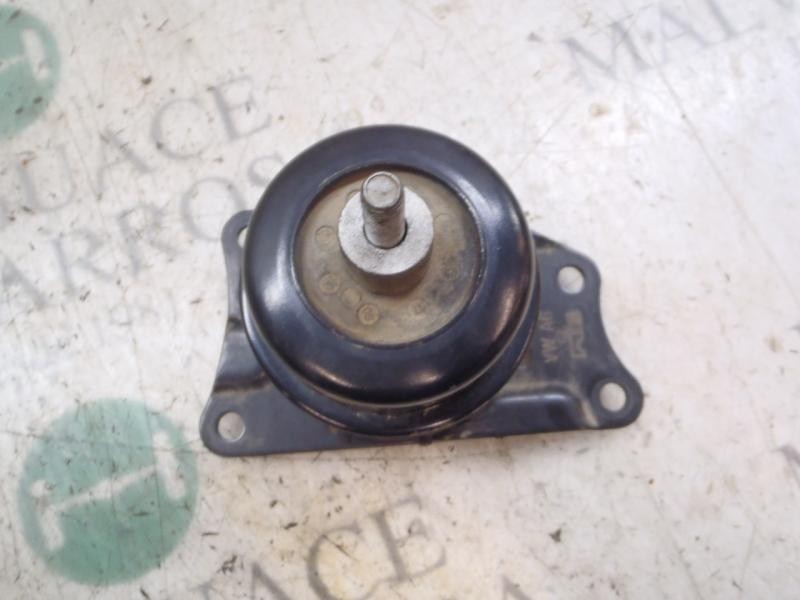 Recambio de soporte motor derecho para skoda fabia (5j2 ) spirit referencia OEM IAM 6Q0199167DM  