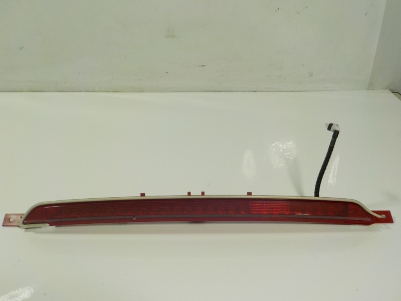 Recambio de piloto trasero central para volkswagen t-roc 1.5 16v tsi act referencia OEM IAM  5G6945087A 