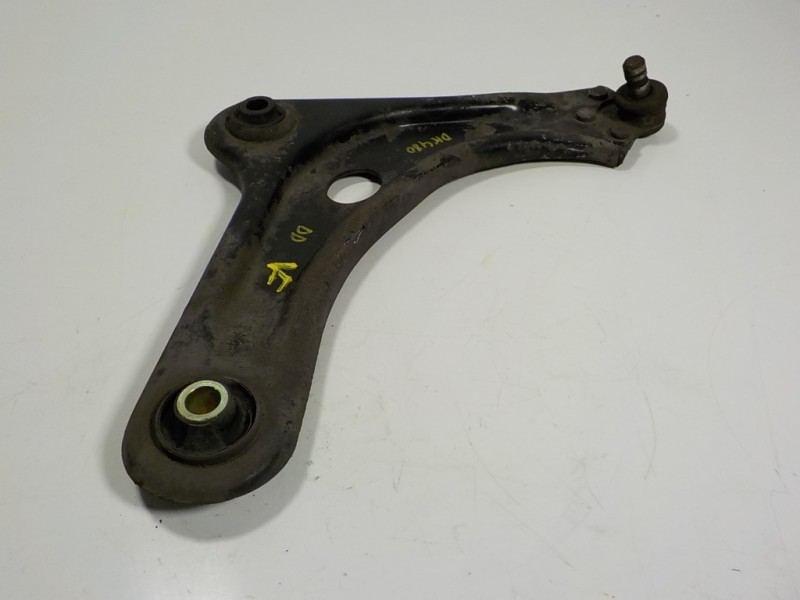 Recambio de brazo suspension inferior delantero derecho para peugeot 208 1.6 blue-hdi fap referencia OEM IAM 9670771480  