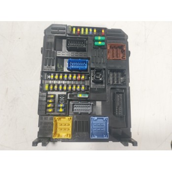 CAJA RELES / FUSIBLES 1619108380 9830790580 