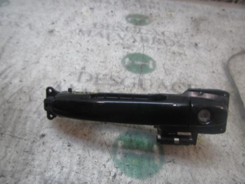Recambio de maneta exterior delantera derecha para toyota yaris 1.3 16v cat referencia OEM IAM 692110D901  