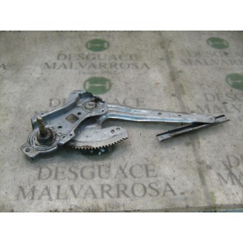 ELEVALUNAS TRASERO DERECHO 