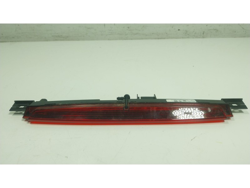 Recambio de piloto trasero central para bmw x1 (f48) xdrive 20 d referencia OEM IAM 63257297446  