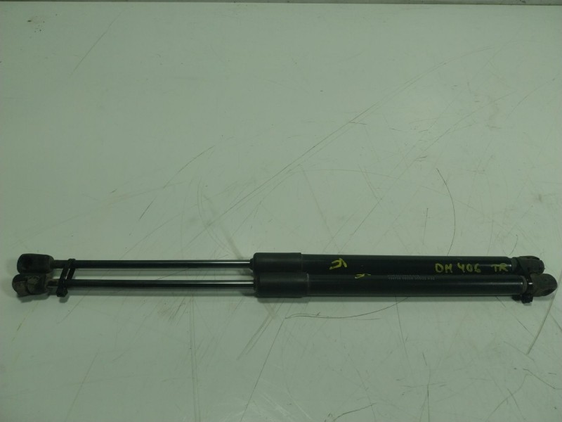 Recambio de amortiguadores maletero / porton para volkswagen t-cross 1.0 tsi referencia OEM IAM 2GM827550A 2GM827550A 