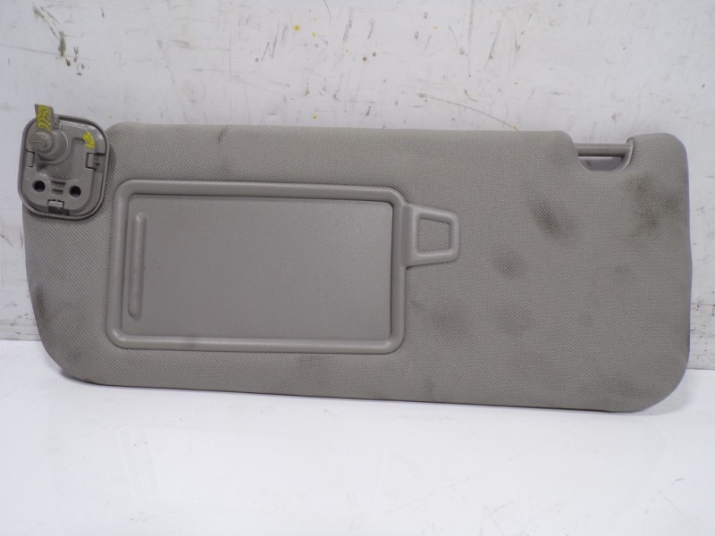Recambio de parasol izquierdo para hyundai santa fe essence 2wd referencia OEM IAM 85210S1100YGE  