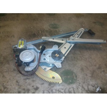 ELEVALUNAS TRASERO DERECHO 