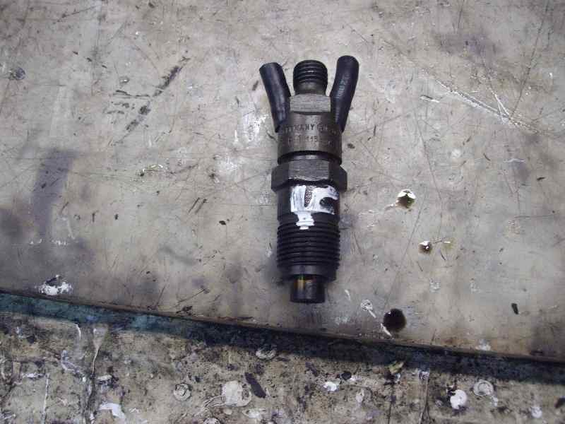 Recambio de inyector para nissan trade 100 referencia OEM IAM   