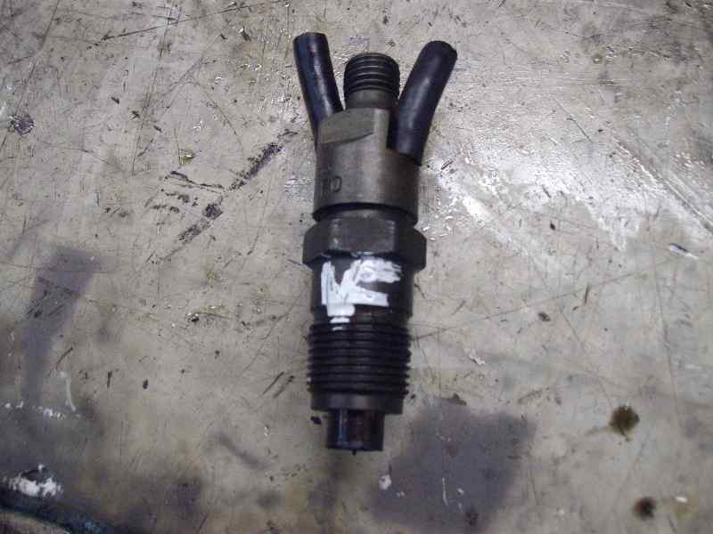 Recambio de inyector para nissan trade 100 referencia OEM IAM   