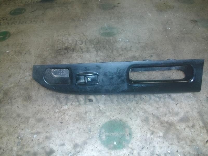 Recambio de maneta elevalunas delantera derecha para kia carens 2.0 crdi ex monovolumen referencia OEM IAM   