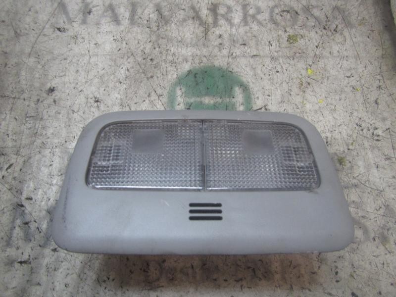 Recambio de piloto interior para toyota yaris 1.3 16v cat referencia OEM IAM 812600D050B0  