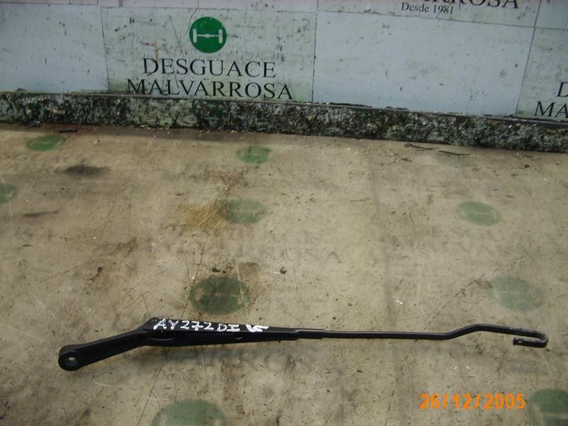 Recambio de brazo limpia delantero izquierdo para volkswagen passat berlina (3b2) comfortline referencia OEM IAM   