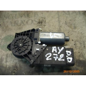MOTOR ELEVALUNAS DELANTERO DERECHO 