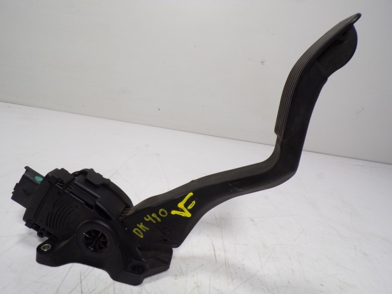 Recambio de potenciometro pedal para peugeot 208 1.6 blue-hdi fap referencia OEM IAM 1601CW 9671433780 6PV00994941