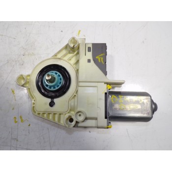 MOTOR ELEVALUNAS DELANTERO DERECHO CUR000141 964199 964199