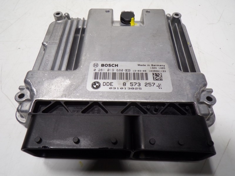 Recambio de centralita motor uce para bmw serie 3 touring (f31) 320d referencia OEM IAM 13618576333 8573257 