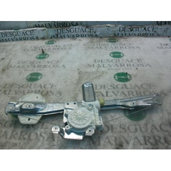 ELEVALUNAS TRASERO DERECHO 