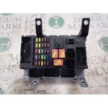 CAJA RELES / FUSIBLES 51889217 51825658 