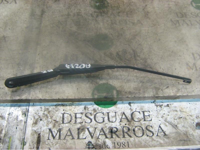 Recambio de brazo limpia delantero izquierdo para renault kangoo (f/kc0) alize referencia OEM IAM   