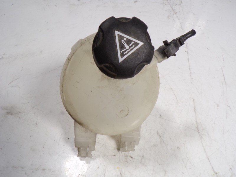 Recambio de deposito expansion para citroën c4 cactus 1.2 12v e-thp / puretech referencia OEM IAM 9800777280  