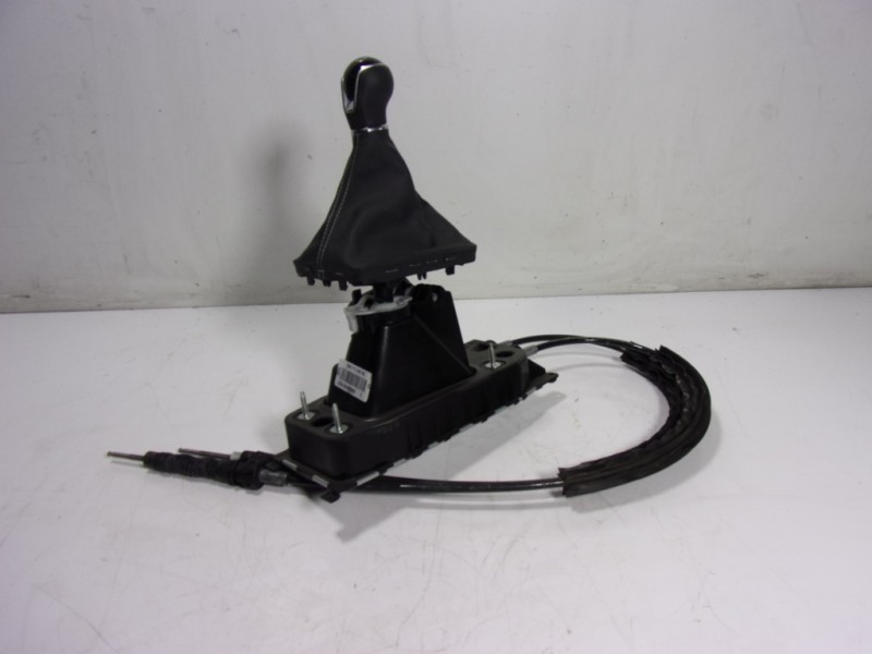 Recambio de palanca cambio para seat leon (kl1, klg) 2.0 tdi referencia OEM IAM 5WA711049AQ 5WA711049AQ 
