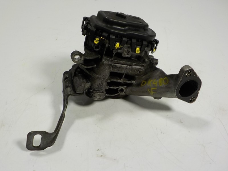 Recambio de valvula egr para peugeot 208 1.6 blue-hdi fap referencia OEM IAM 9833095880 9807369980 94676H02