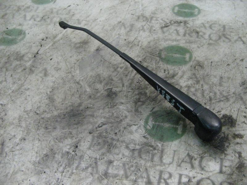 Recambio de brazo limpia trasero para citroën xsara berlina 1.6 lx referencia OEM IAM   