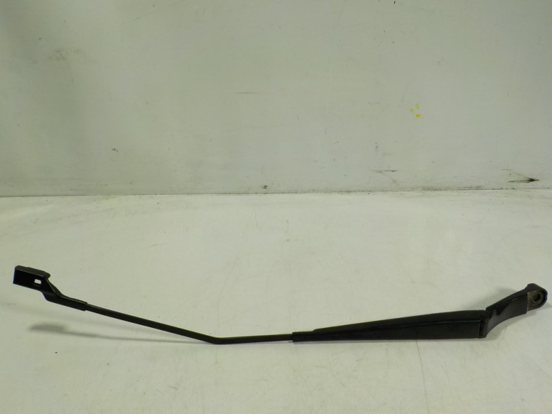 Recambio de brazo limpia delantero derecho para nissan pulsar (c13) 1.5 turbodiesel cat referencia OEM IAM 288864MA0A  