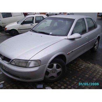 OPEL VECTRA B BERLINA