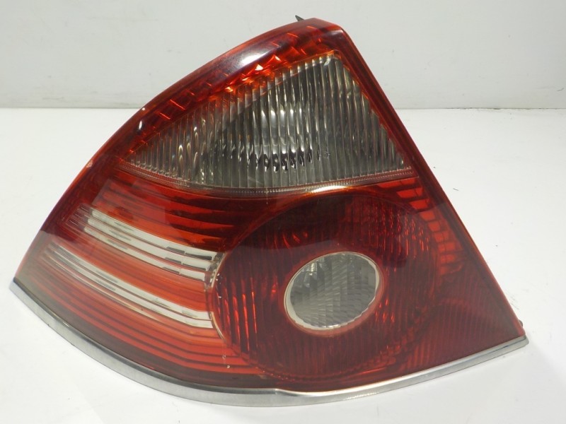 Recambio de piloto trasero izquierdo para ford mondeo berlina (ge) 2.0 tdci cat referencia OEM IAM   