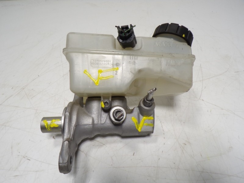 Recambio de bomba freno para dacia sandero 1.5 dci diesel fap cat referencia OEM IAM 460111938R  