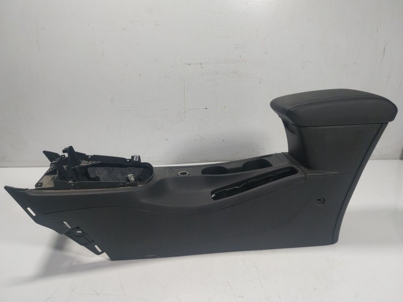 Recambio de apoyabrazos central para opel astra k (b16) 1.6 cdti (68) referencia OEM IAM 39030127  