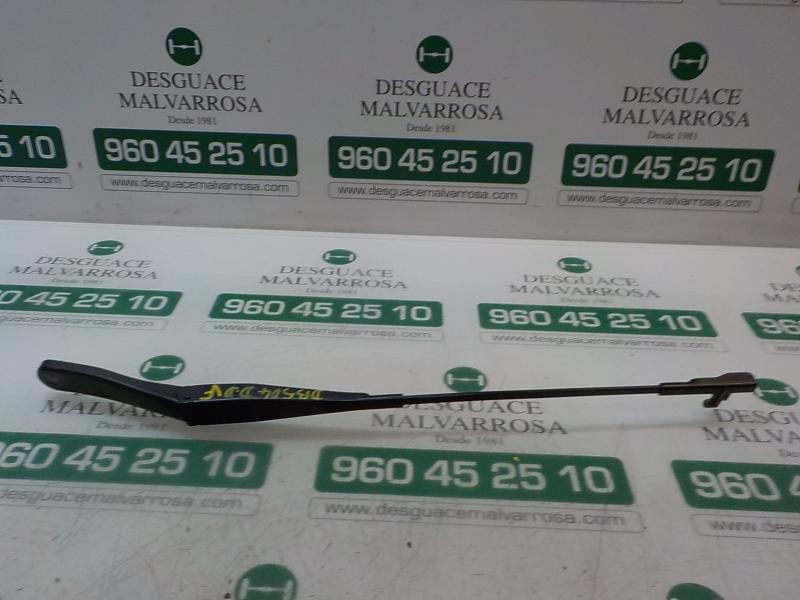 Recambio de brazo limpia delantero derecho para opel astra gtc 1.7 16v cdti referencia OEM IAM   