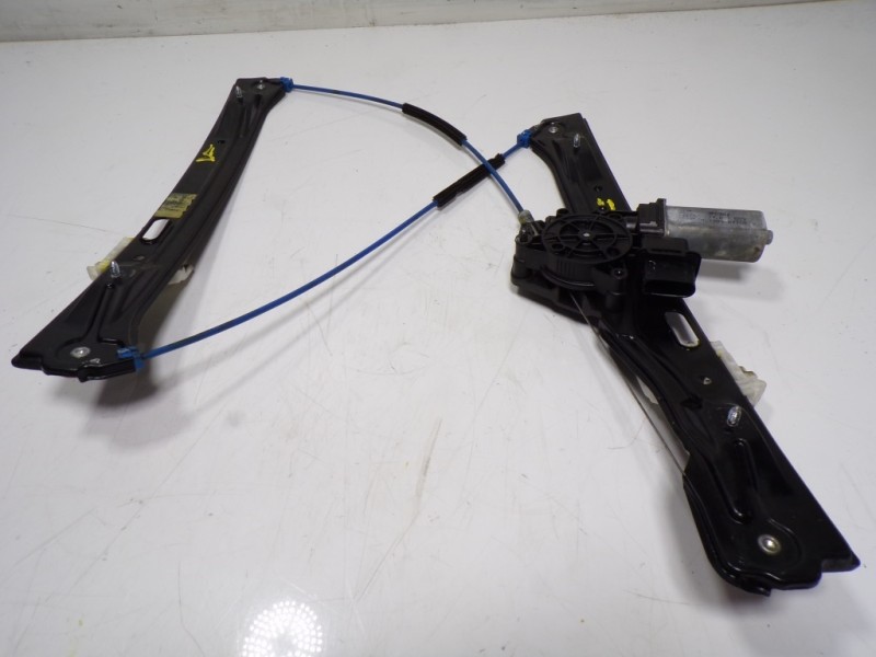 Recambio de elevalunas delantero izquierdo para bmw serie 3 touring (f31) 320d referencia OEM IAM 51337281885 725982311 67627406