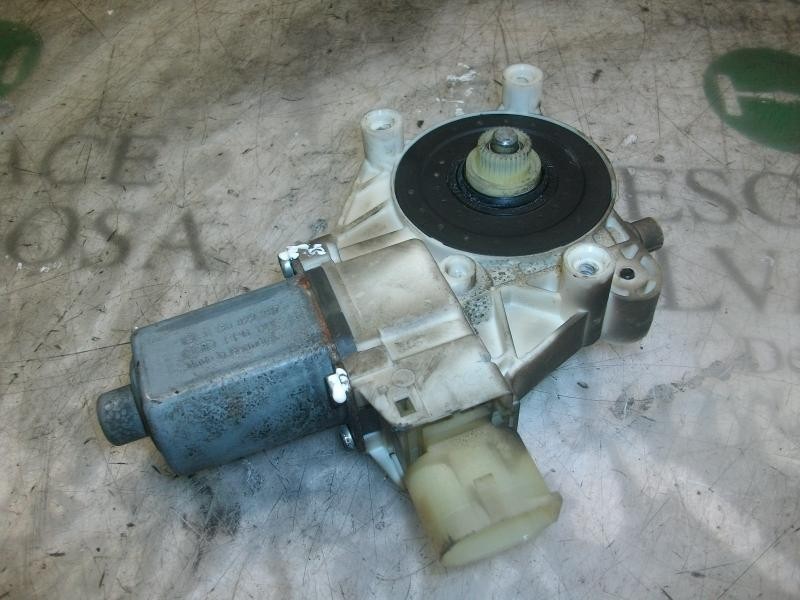 Recambio de motor elevalunas delantero izquierdo para ford mondeo ber. (ca2) ghia referencia OEM IAM   