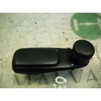 MANETA ELEVALUNAS TRASERA IZQUIERDA 9240H7 