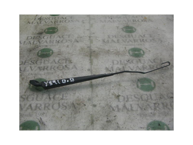 Recambio de brazo limpia delantero derecho para citroën xsara coupe 1.6 sx referencia OEM IAM   