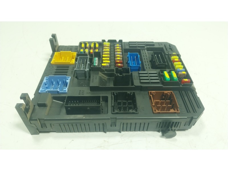 Recambio de caja reles / fusibles para citroën c4 picasso ii 1.2 thp 130 referencia OEM IAM 1617549580 981985148001 
