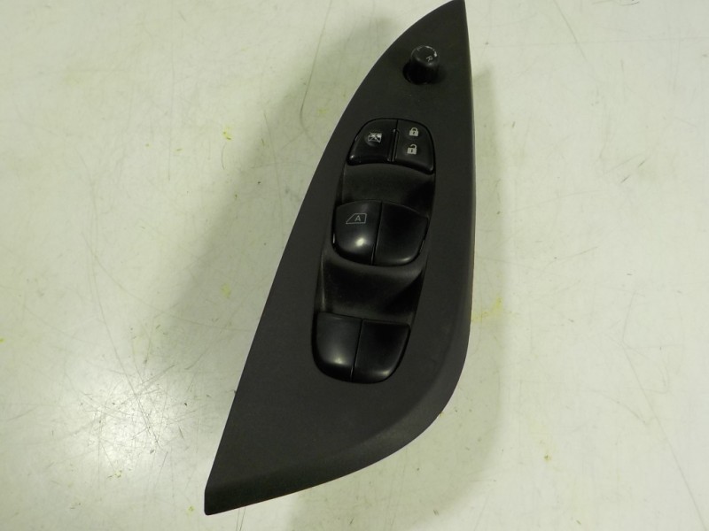 Recambio de mando elevalunas delantero izquierdo para nissan pulsar (c13) 1.5 turbodiesel cat referencia OEM IAM 254013ZL1A  