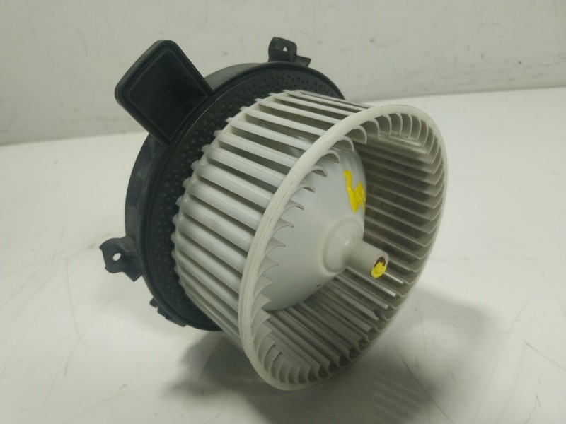 Recambio de motor calefaccion para opel astra k (b16) 1.6 cdti (68) referencia OEM IAM 13497776 0130309503 