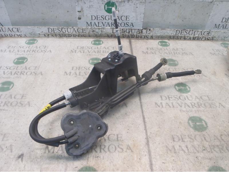 Recambio de palanca cambio para renault megane iii sport tourer dynamique referencia OEM IAM 8201062921  
