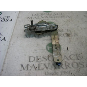 ELEVALUNAS TRASERO DERECHO 