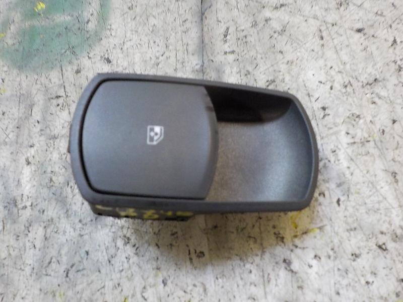 Recambio de mando elevalunas delantero derecho para opel corsa d 1.3 16v cdti referencia OEM IAM   