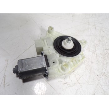 MOTOR ELEVALUNAS DELANTERO DERECHO A2139069501 A2139069501 
