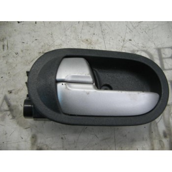 MANETA INTERIOR DELANTERA IZQUIERDA 