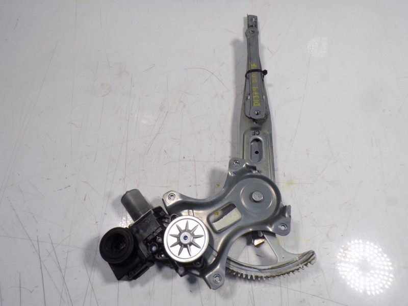 Recambio de elevalunas delantero derecho para toyota prius+ advance referencia OEM IAM 6980121020 8571062010 0620204011