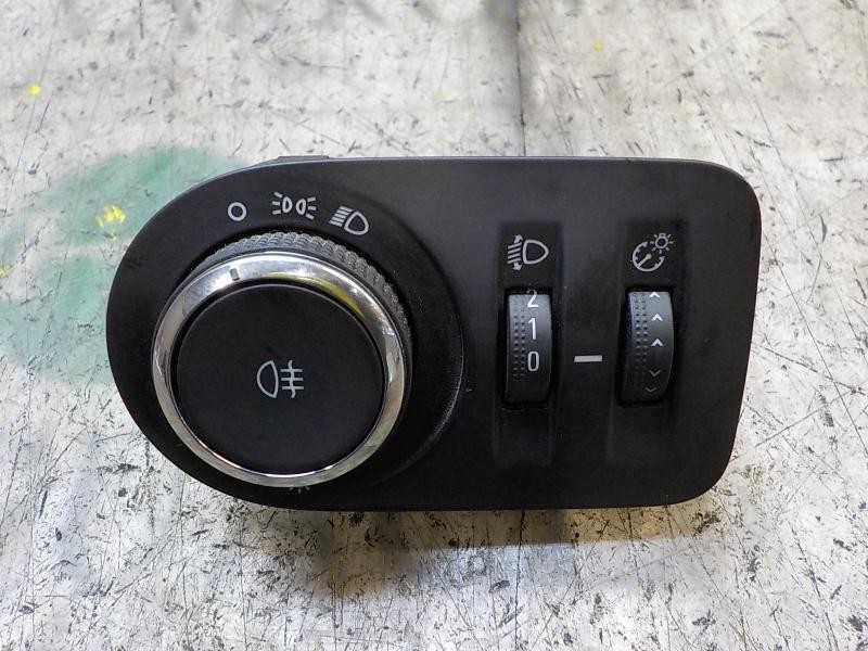 Recambio de mando luces para opel corsa d 1.3 16v cdti referencia OEM IAM   
